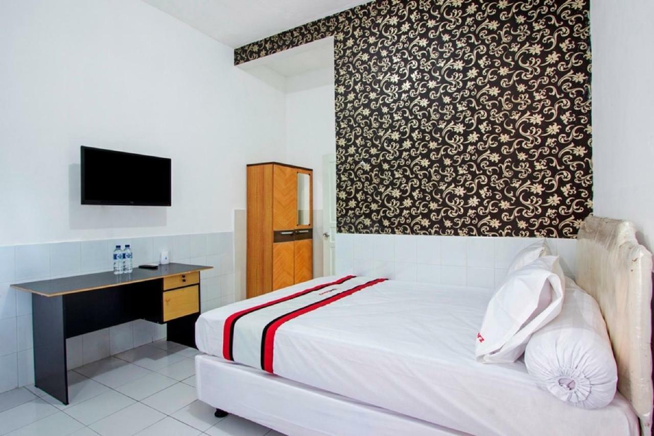 Reddoorz Near Gejayan Hotel Kejayan Exterior foto